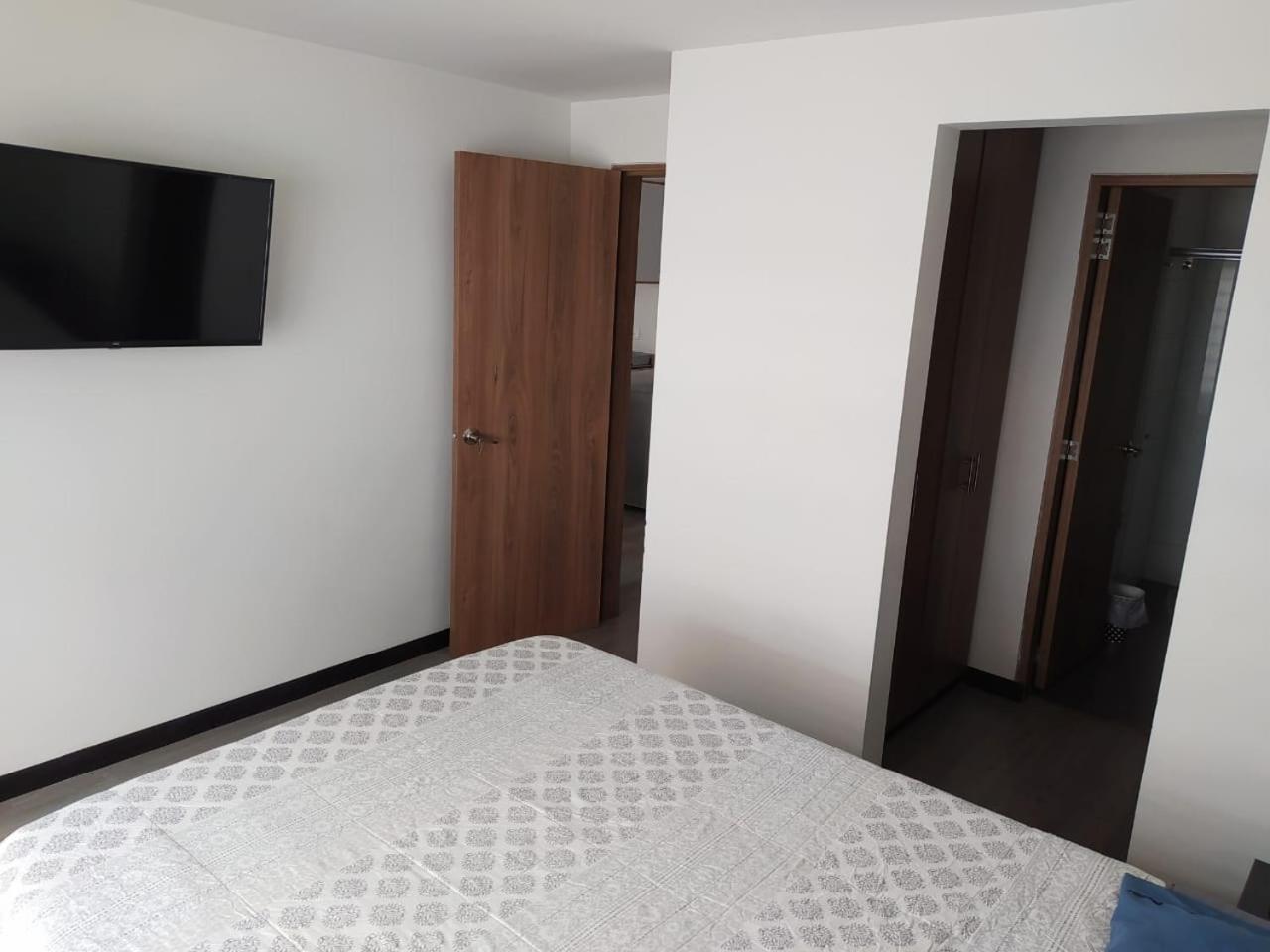 4 Cedritos Completo Appartement *